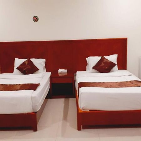 Iwan Alandalusia Al Ajaweed Aparthotel Jeddah Exterior photo